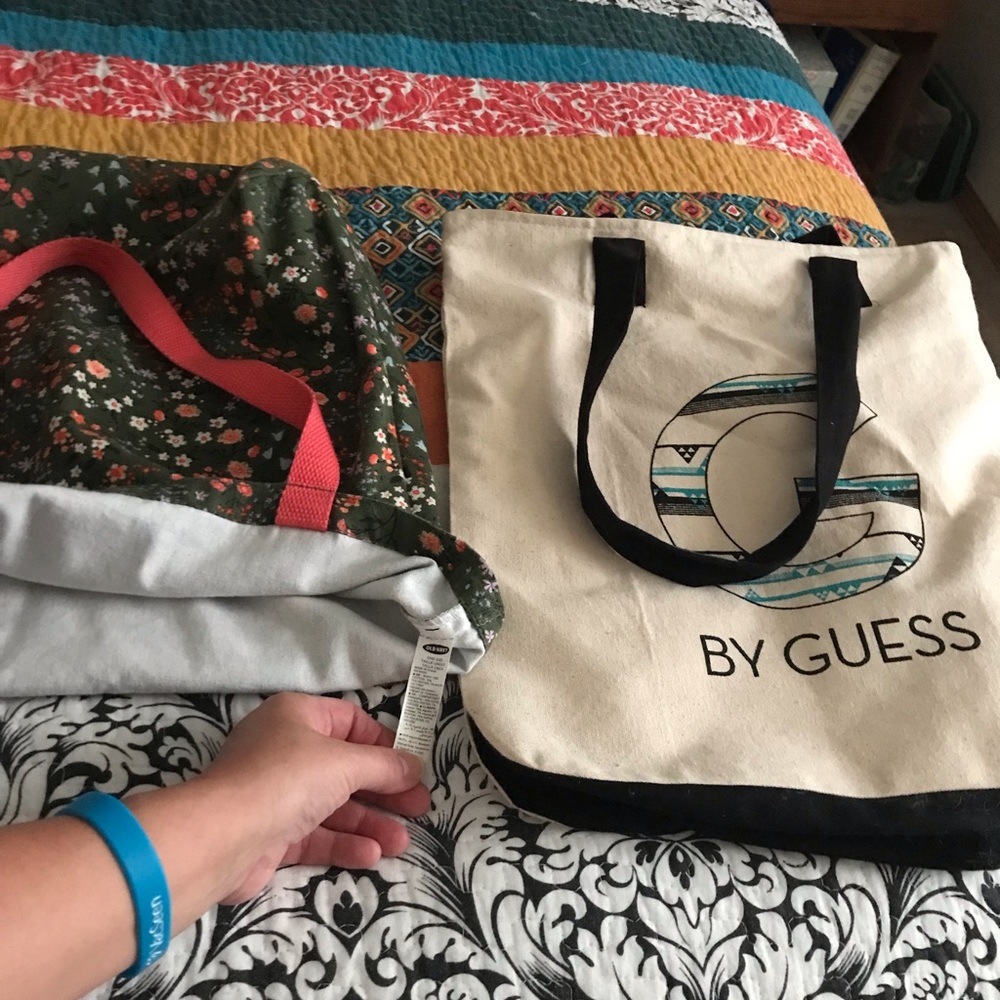 Totes - Picture 2 of 2